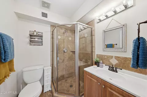 Bath - 3317 E Bloomfield Rd, Phoenix, AZ 85032 photo 2 of 2