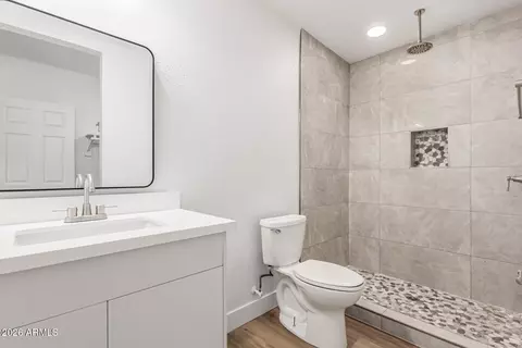 Bath - 2242 E Nancy Ln, Phoenix, AZ 85042 photo 1 of 2