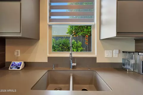 Kitchen - 4714 E Lewis Ave, Phoenix, AZ 85008 photo 8 of 9