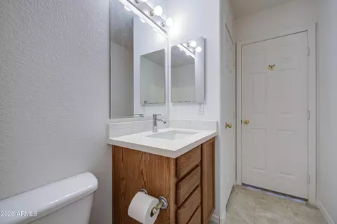 Bath - 3039 S Mandy St, Mesa, AZ 85212 photo 9 of 11