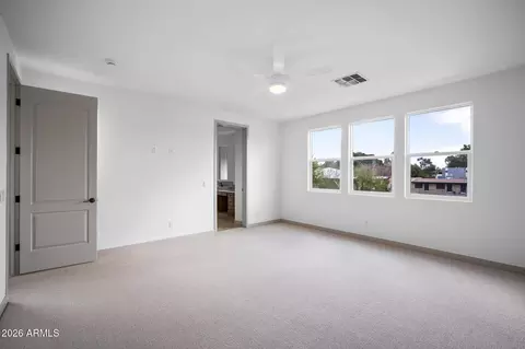 Bedroom - 2923 N 48th Pl, Phoenix, AZ 85018 photo 2 of 5