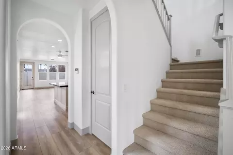 Entry Way - 2923 N 48th Pl, Phoenix, AZ 85018 photo 1 of 3