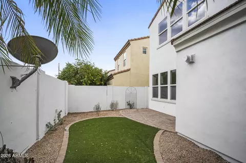 Exterior - 2923 N 48th Pl, Phoenix, AZ 85018 photo 5 of 6
