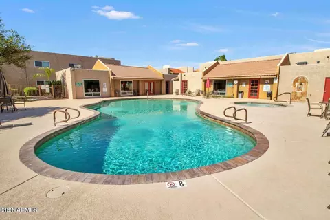 Exterior - 5525 E Thomas Rd #G10, Phoenix, AZ 85018 photo 3 of 6