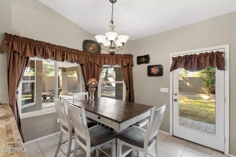 Dining - 844 N Oracle --, Mesa, AZ 85203 photo 2 of 3