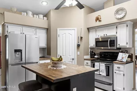 Kitchen - 844 N Oracle --, Mesa, AZ 85203 photo 2 of 5