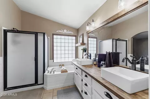 Bath - 844 N Oracle --, Mesa, AZ 85203 photo 1 of 3