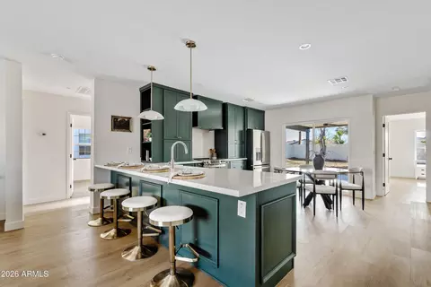 2941 E Cheery Lynn Rd, Phoenix, AZ 85016