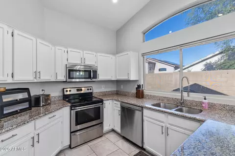 Kitchen - 164 W Mohawk Dr, Phoenix, AZ 85027 photo 1 of 4