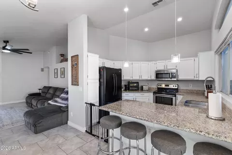 Kitchen - 164 W Mohawk Dr, Phoenix, AZ 85027 photo 2 of 4