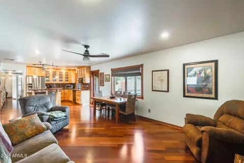 2910 E Windrose Dr, Phoenix, AZ 85032 photo 18