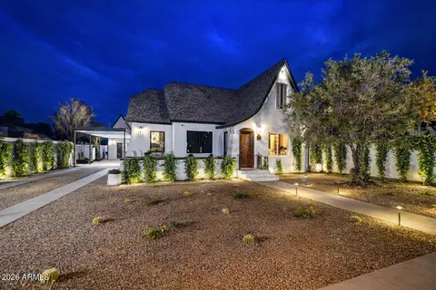 Exterior - 87 W Windsor Ave, Phoenix, AZ 85003 photo 2 of 6