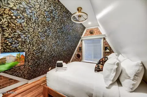 Bedroom - 87 W Windsor Ave, Phoenix, AZ 85003 photo 6 of 8