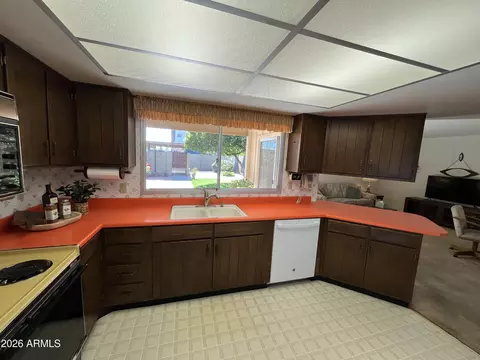 2167 Ellis Dr, Tempe, AZ 85282 photo 8