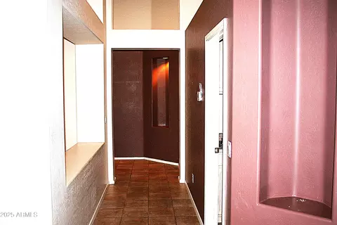 Entry Way - 4624 E Robin Ln, Phoenix, AZ 85050 photo 3 of 5
