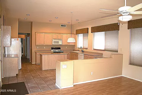 Kitchen - 4624 E Robin Ln, Phoenix, AZ 85050 photo 2 of 2