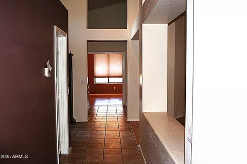 Entry Way - 4624 E Robin Ln, Phoenix, AZ 85050 photo 2 of 5