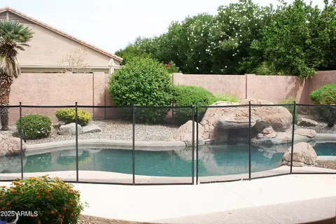 Exterior - 4624 E Robin Ln, Phoenix, AZ 85050 photo 8 of 11