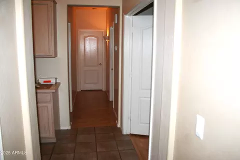 Entry Way - 4624 E Robin Ln, Phoenix, AZ 85050 photo 4 of 5