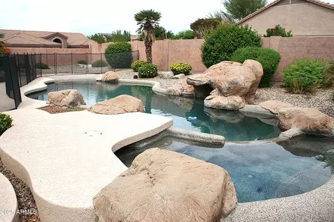 Exterior - 4624 E Robin Ln, Phoenix, AZ 85050 photo 2 of 11
