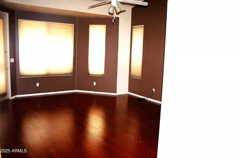 Living - 4624 E Robin Ln, Phoenix, AZ 85050 photo 3 of 4