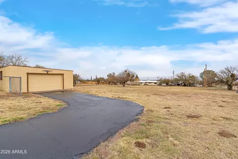 Exterior - 8015 S High Rd, Hereford, AZ 85615 photo 8 of 10