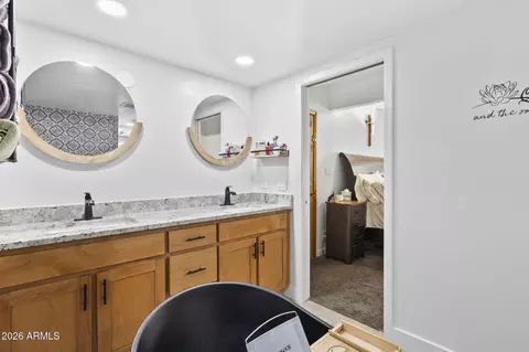 Bath - 1607 W Whitton Ave, Phoenix, AZ 85015 photo 3 of 4