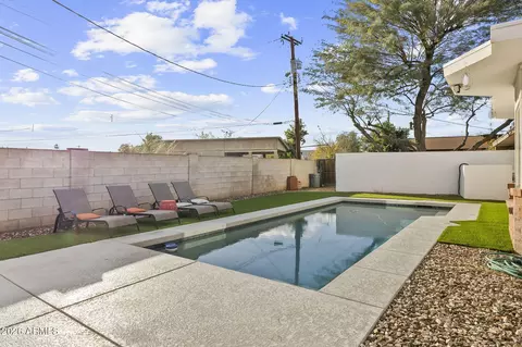 Exterior - 1607 W Whitton Ave, Phoenix, AZ 85015 photo 1 of 6