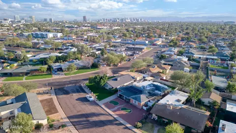 View/Area - 1607 W Whitton Ave, Phoenix, AZ 85015 photo 5 of 7