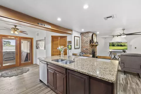 Kitchen - 1607 W Whitton Ave, Phoenix, AZ 85015 photo 2 of 4