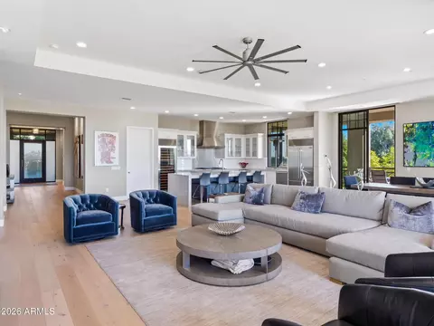2 Biltmore Est #211, Phoenix, AZ 85016 photo 4