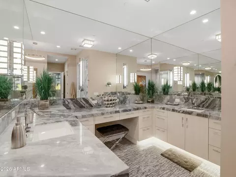 2 Biltmore Est #211, Phoenix, AZ 85016 photo 20