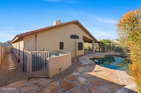 Exterior - 4602 E Swilling Rd, Phoenix, AZ 85050 photo 2 of 7