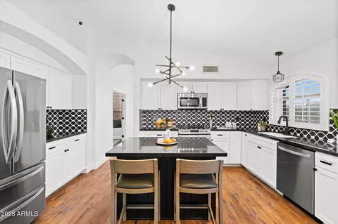 Kitchen - 4602 E Swilling Rd, Phoenix, AZ 85050 photo 1 of 4