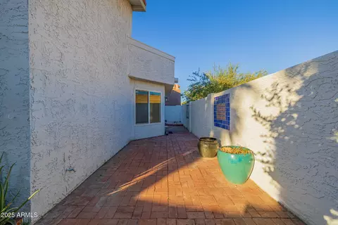 Exterior - 1875 E State Ave, Phoenix, AZ 85020 photo 5 of 8