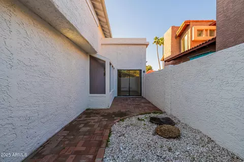 Exterior - 1875 E State Ave, Phoenix, AZ 85020 photo 6 of 8