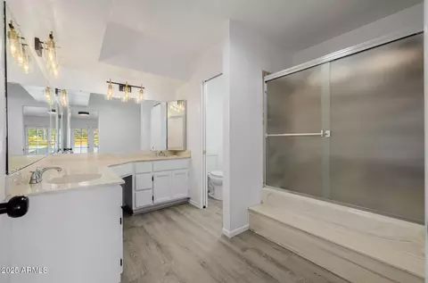 Bath - 1875 E State Ave, Phoenix, AZ 85020 photo 1 of 5