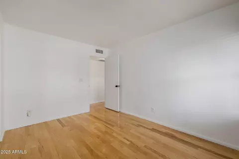 Bedroom - 1875 E State Ave, Phoenix, AZ 85020 photo 2 of 2