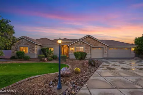 4335 E Fox Cir, Mesa, AZ 85205