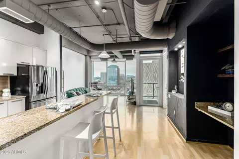 Kitchen - 1 E Lexington Ave #1107, Phoenix, AZ 85012 photo 1 of 6