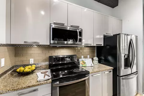 Kitchen - 1 E Lexington Ave #1107, Phoenix, AZ 85012 photo 3 of 6