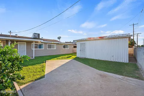 Exterior - 4630 W Mitchell Dr, Phoenix, AZ 85031 photo 3 of 8