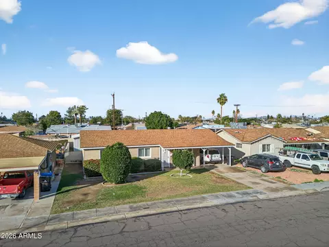 View/Area - 4630 W Mitchell Dr, Phoenix, AZ 85031 photo 4 of 11
