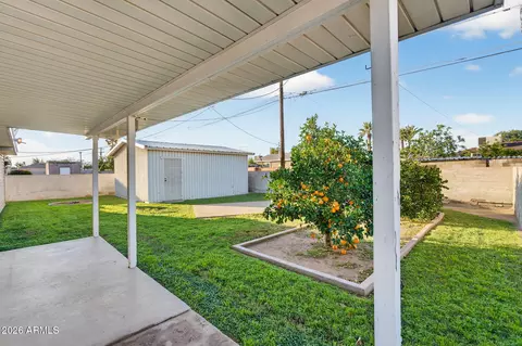 Exterior - 4630 W Mitchell Dr, Phoenix, AZ 85031 photo 7 of 8