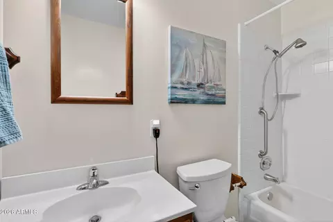 Bath - 4630 W Mitchell Dr, Phoenix, AZ 85031 photo 3 of 3