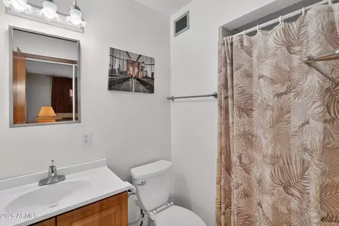 Bath - 4630 W Mitchell Dr, Phoenix, AZ 85031 photo 1 of 3