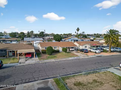 View/Area - 4630 W Mitchell Dr, Phoenix, AZ 85031 photo 7 of 11