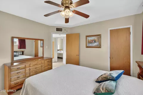 Bedroom - 4630 W Mitchell Dr, Phoenix, AZ 85031 photo 4 of 10