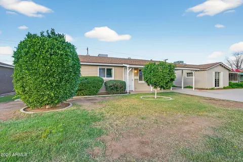 Exterior - 4630 W Mitchell Dr, Phoenix, AZ 85031 photo 1 of 8