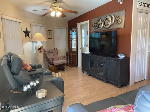 2061 S Walla Walla Cir, Apache Junction, AZ 85119 photo 2